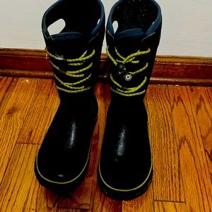 Boggs rain boots